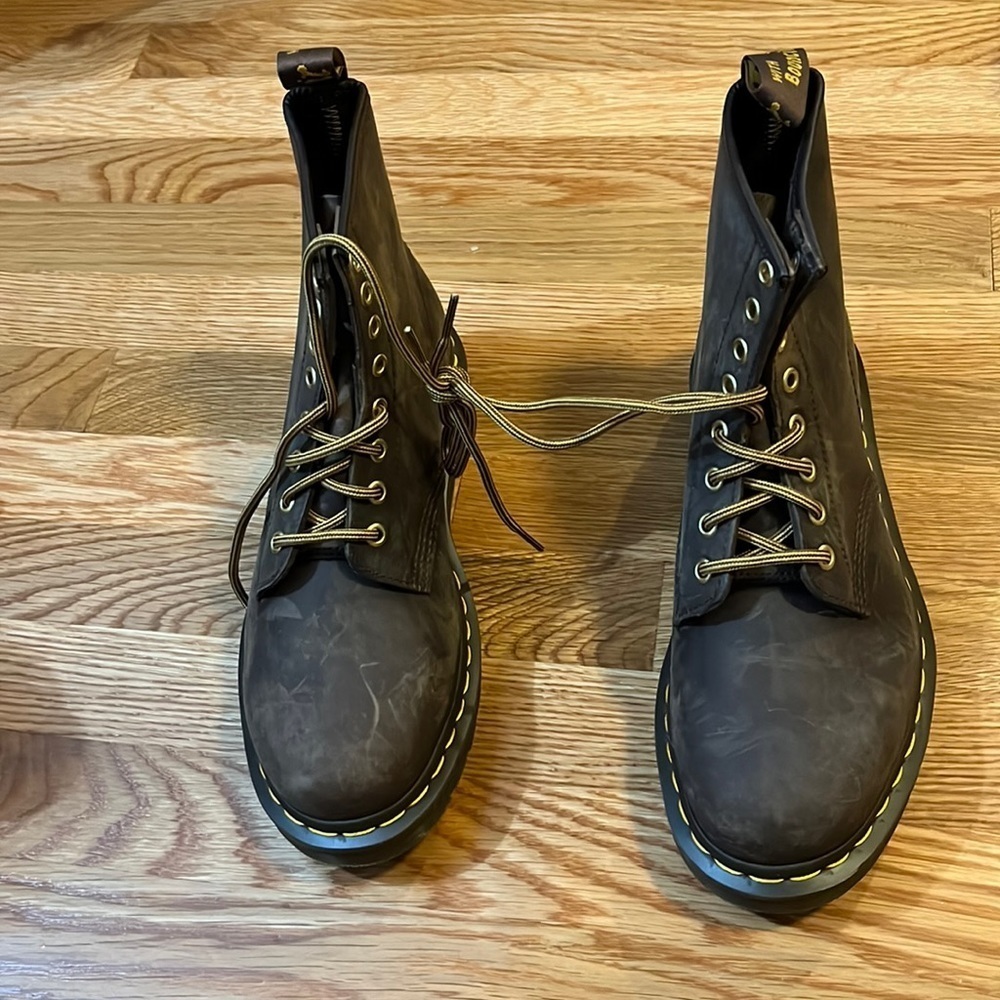 New Dr Martens 1460 brown distressed boots Size 9 - Picture 5 of 14